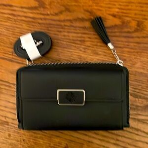 New great little black purse for clubbing, travel,dancing..